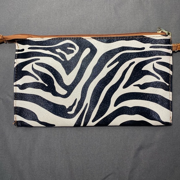 Zebra print wristlet with brown leather trim EUC - Picture 3 of 6